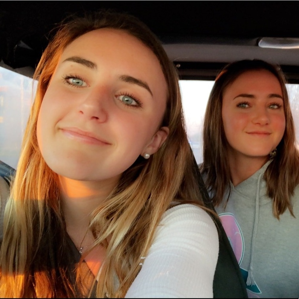 Meet your Posher, Avery